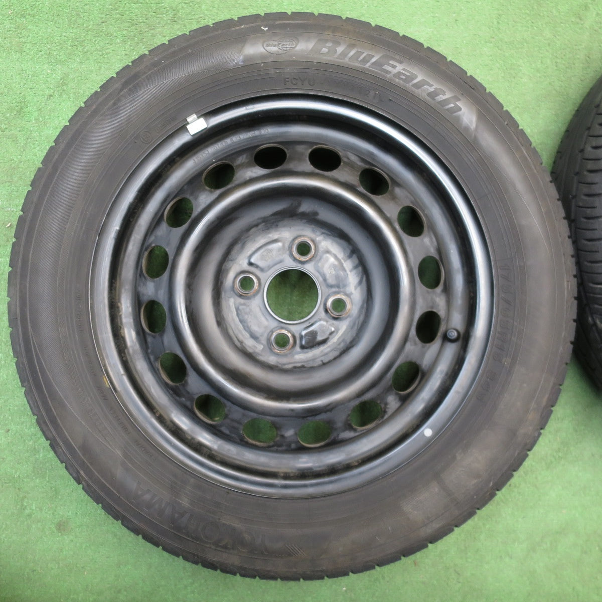 4本価格★175/65R15 ヨコハマ ブルーアース AE01F スチール ホイール 15インチ PCD100/4H★6032705NJノ