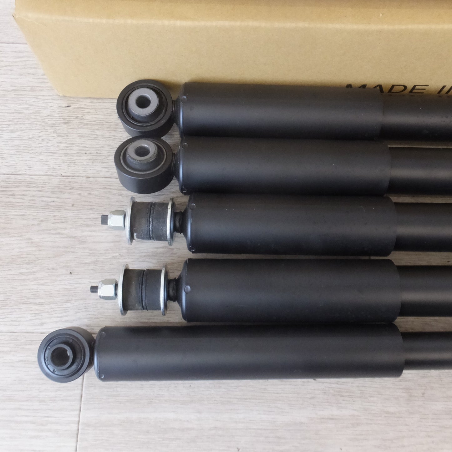 キレイ 2個口★スズキ SUZUKI 純正 ジムニーシエラ JB74W サスペンション 一式 セット 41700-78R00 41600-78R00 48730-78R00★ [送料無料]