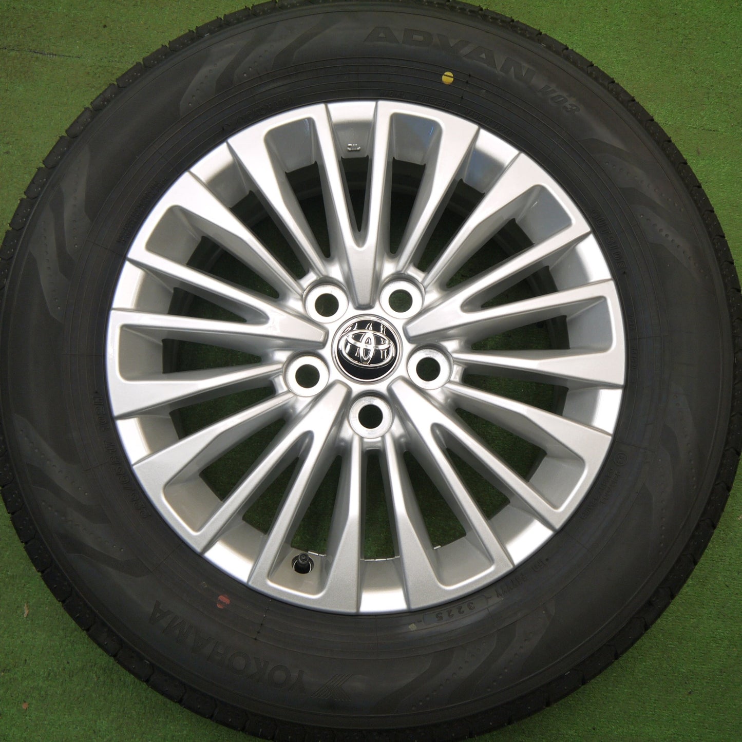 新車外し！25年★トヨタ 40系 アルファード ヴェルファイア Xグレード 純正 225/65R17 ヨコハマ アドバン V03 17インチ PCD120/5H★6020406Hノ
