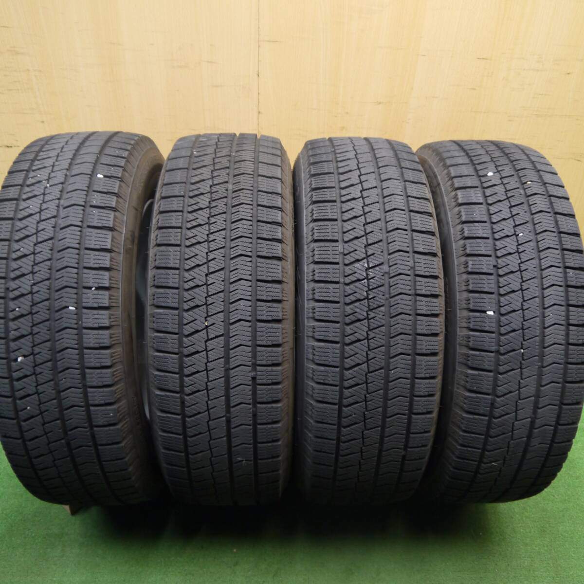 バリ溝！22年！キレイ！8.5分★スタッドレス 215/65R16 ブリヂストン ブリザック VRX2 JOKER ジョーカー 16インチ PCD114.3/5H★5032805Hス