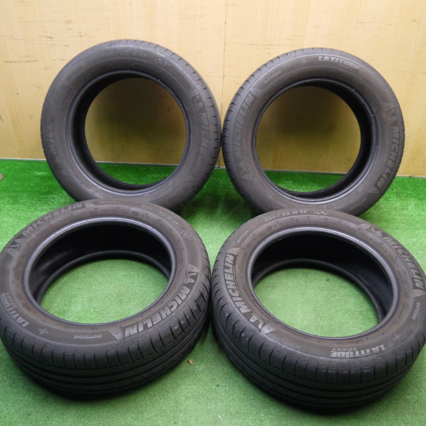 4本価格！21年★235/55R17 ミシュラン LATITUDE SPORT AO タイヤ 17インチ アウディ Q3 ワーゲン ティグアン BMW X3 ボルボ XC70 V60 等★5112510Hノタ