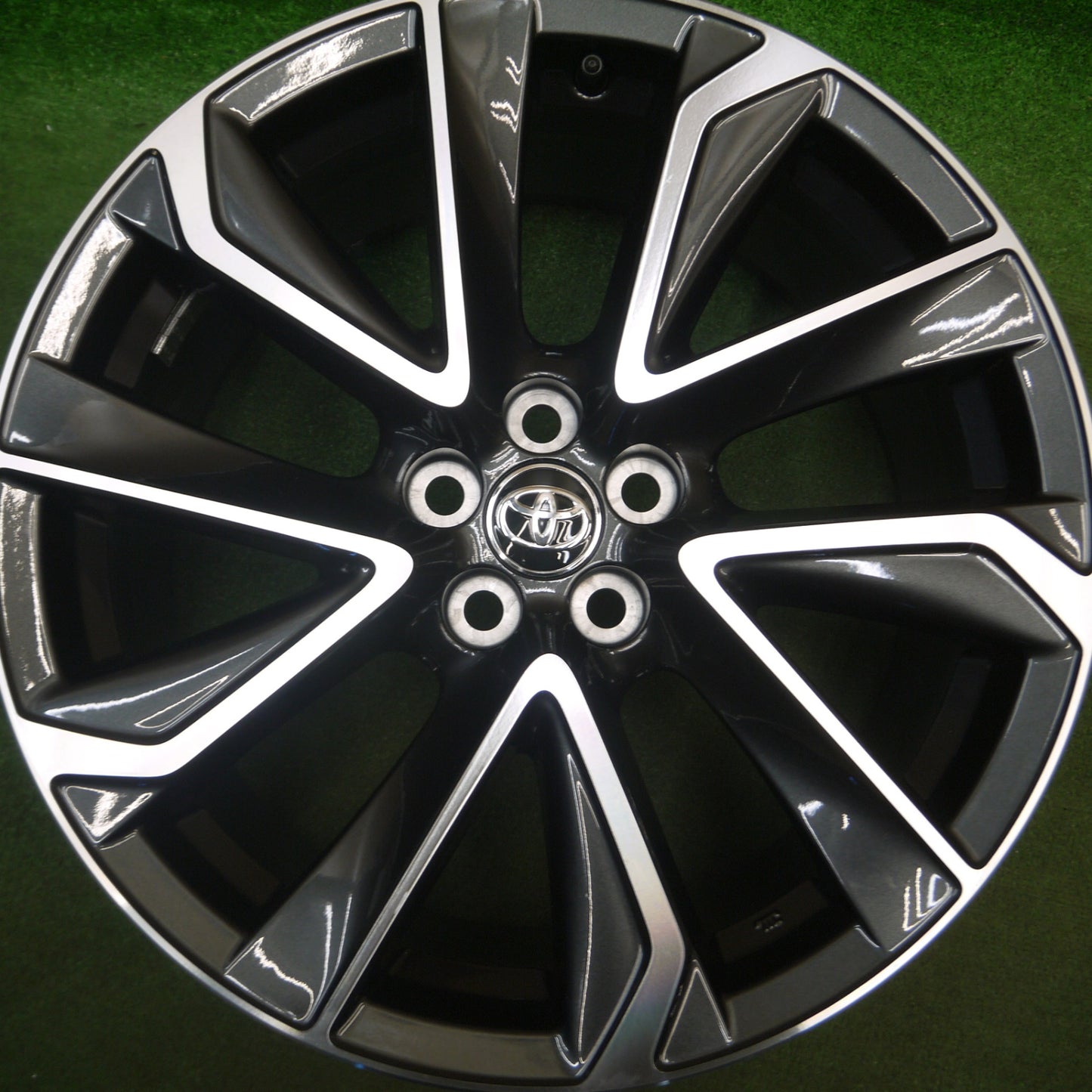 [送料無料] 新車外し！1本★トヨタ カローラ スポーツ GZ 純正 ホイール 18インチ 18×8J PCD100/5H★5022105Hホ