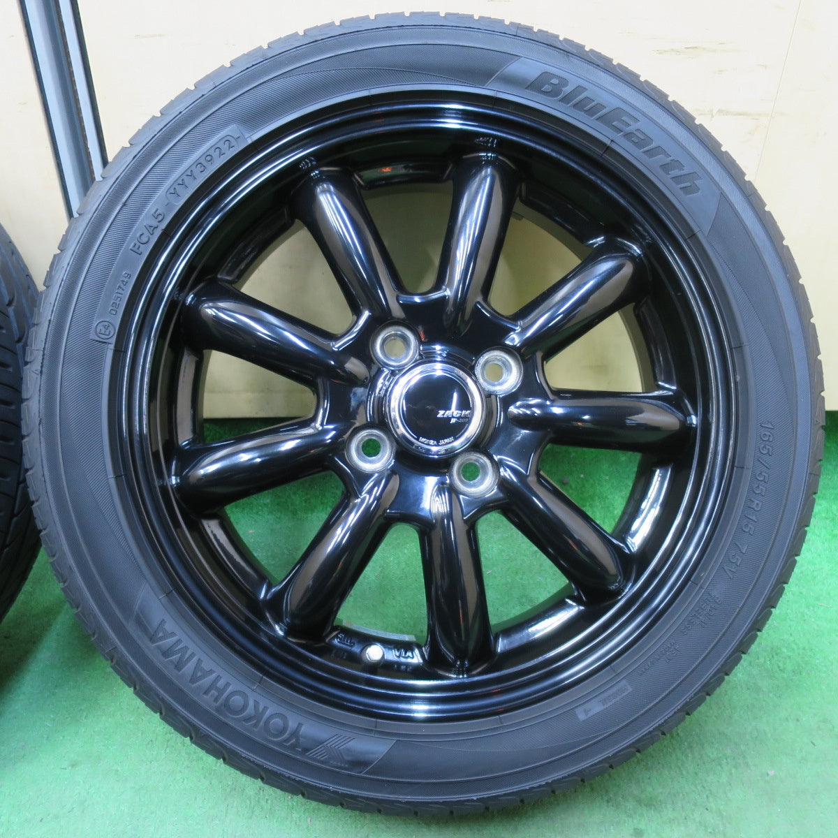 [送料無料] キレイ！22年★165/55R15 ヨコハマ ブルーアース AE01 ZACK JP-209 MONZA N-BOX タント ムーヴ 等 軽自動車 PCD100/4H★5022117イノ