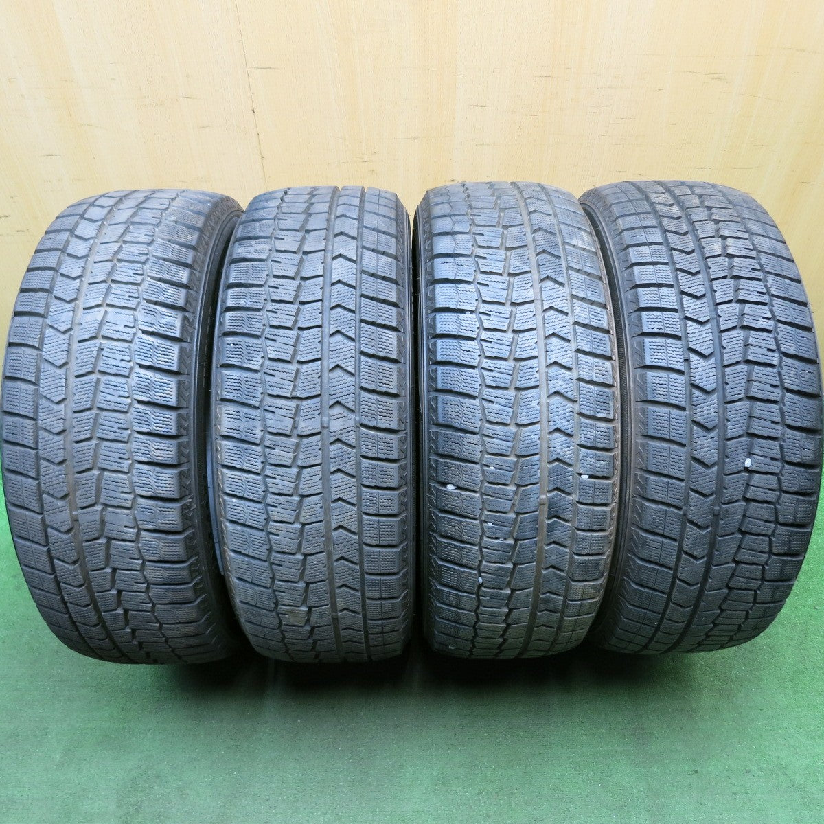 バリ溝！9.5分★スタッドレス 225/55R18 ダンロップ ウインターマックス WM02 エクストレイル デリカD:5 XV フォレスター 等★5080101HAスタ