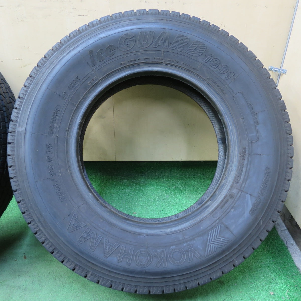 6本価格！22年★トラック タイヤ 205/85R16 117/115L 12PR スタッドレス ヨコハマ アイスガード iG91 16インチ★5061508イスタ