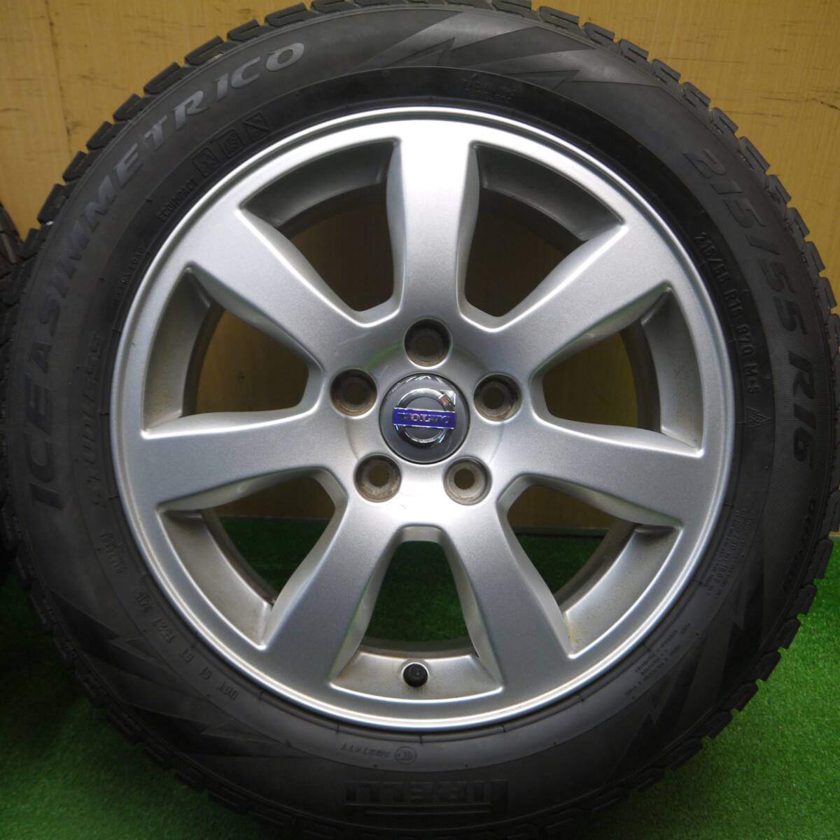 バリ溝！キレイ！8.5分★ボルボ V60 S60 純正 215/55R16 スタッドレス ピレリ アイスアシンメトリコ 16インチ PCD108/5H★4122405Hス