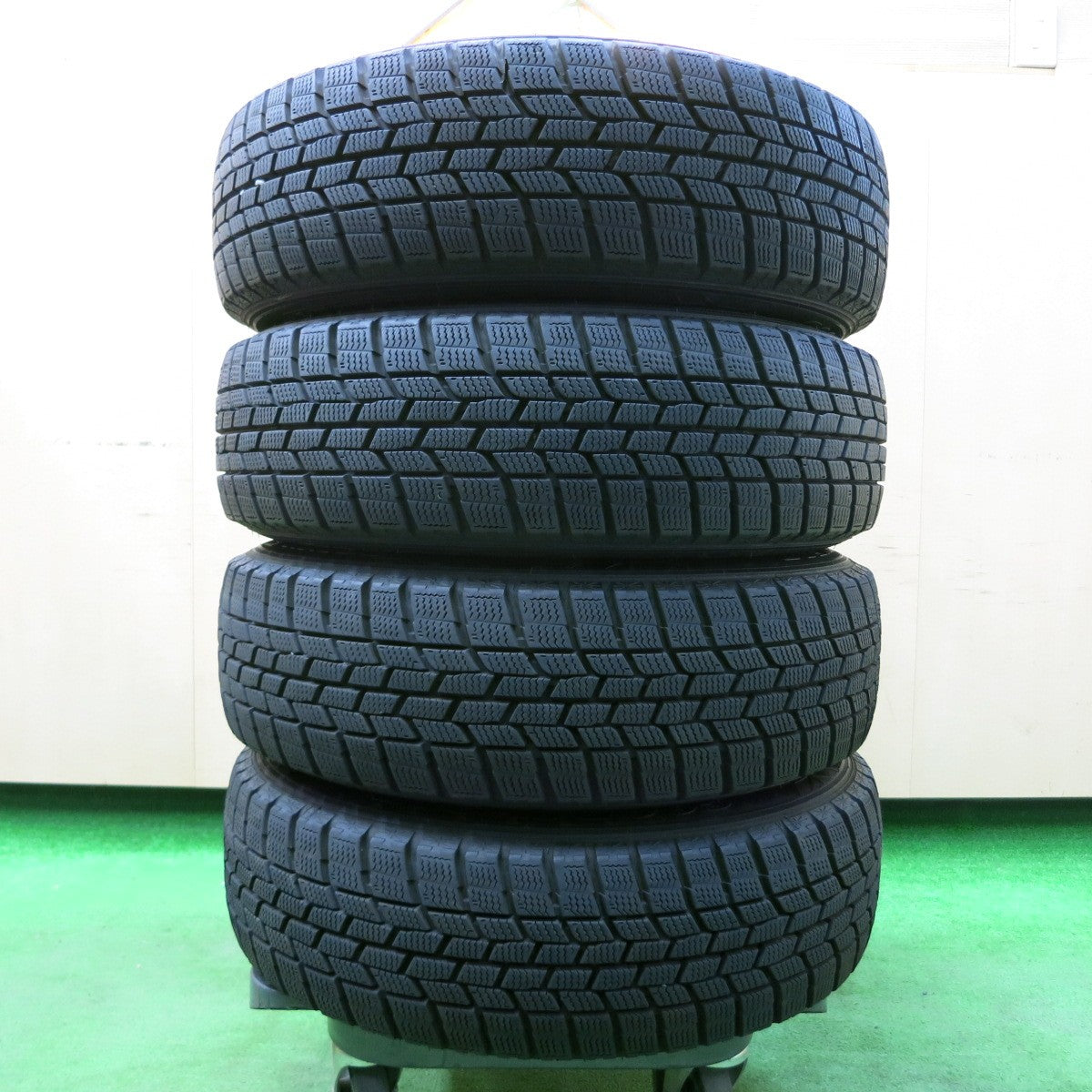 *送料無料* バリ溝！20年！綺麗！9.5分★スタッドレス 165/65R14 グッドイヤー アイスナビ6 ravrion RS01 ラブリオン 14インチ PCD100/4H★4041904イス