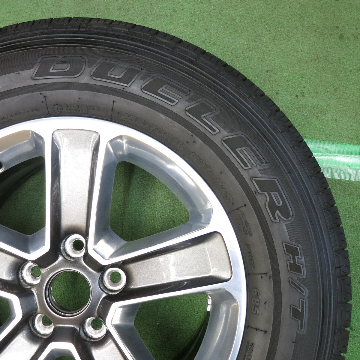 新車外し！22年！1本◎JEEP ジープ JL ラングラー アンリミテッド サハラ 純正 255/70R18 ブリヂストン デューラー H/T 685 スペア 18インチ PCD127/5H◎6091106KKノ