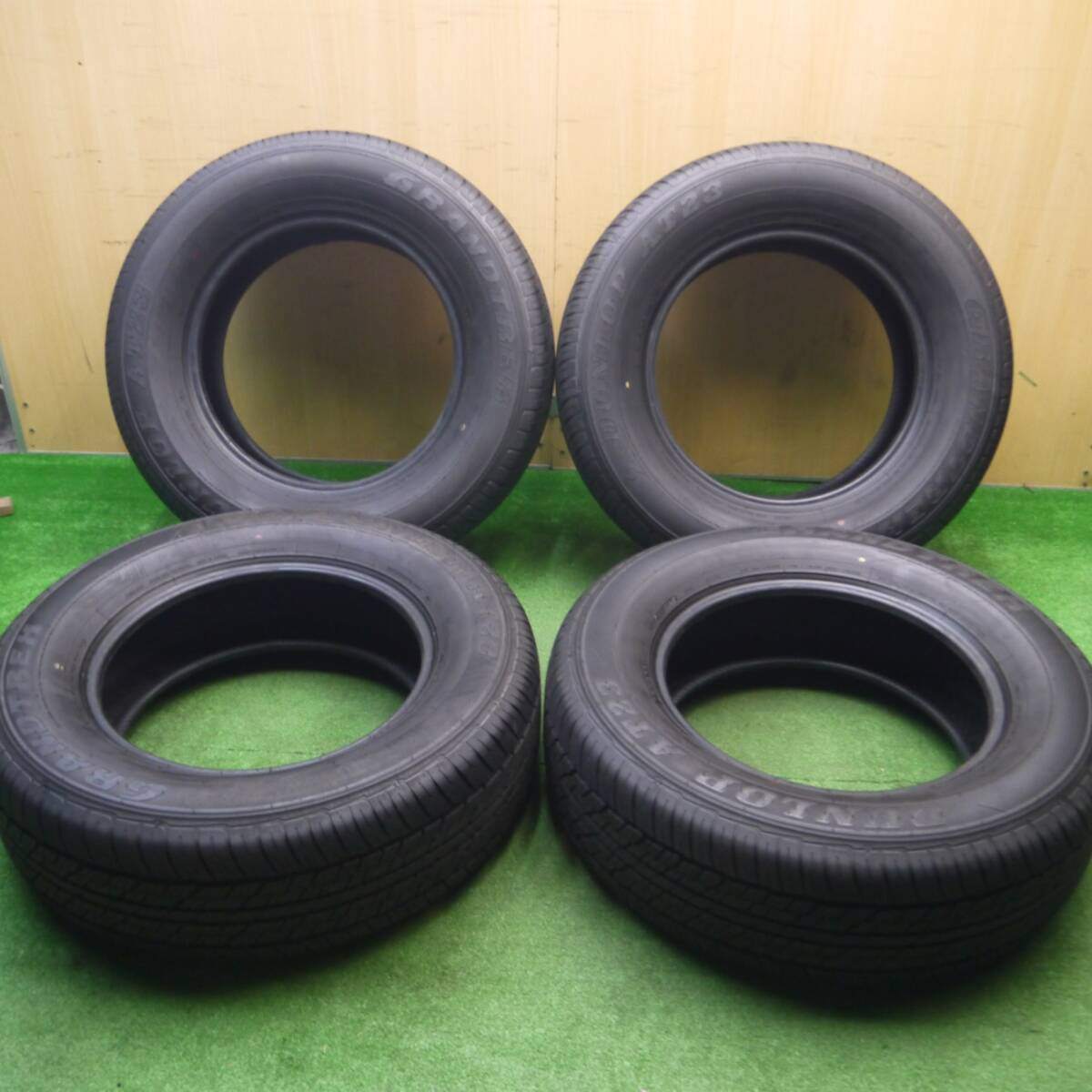 新車外し！24年★265/65R18 ダンロップ AT23 グラントレック タイヤ 18インチ レクサス LX ランクル 300 等★4121306Hノタ