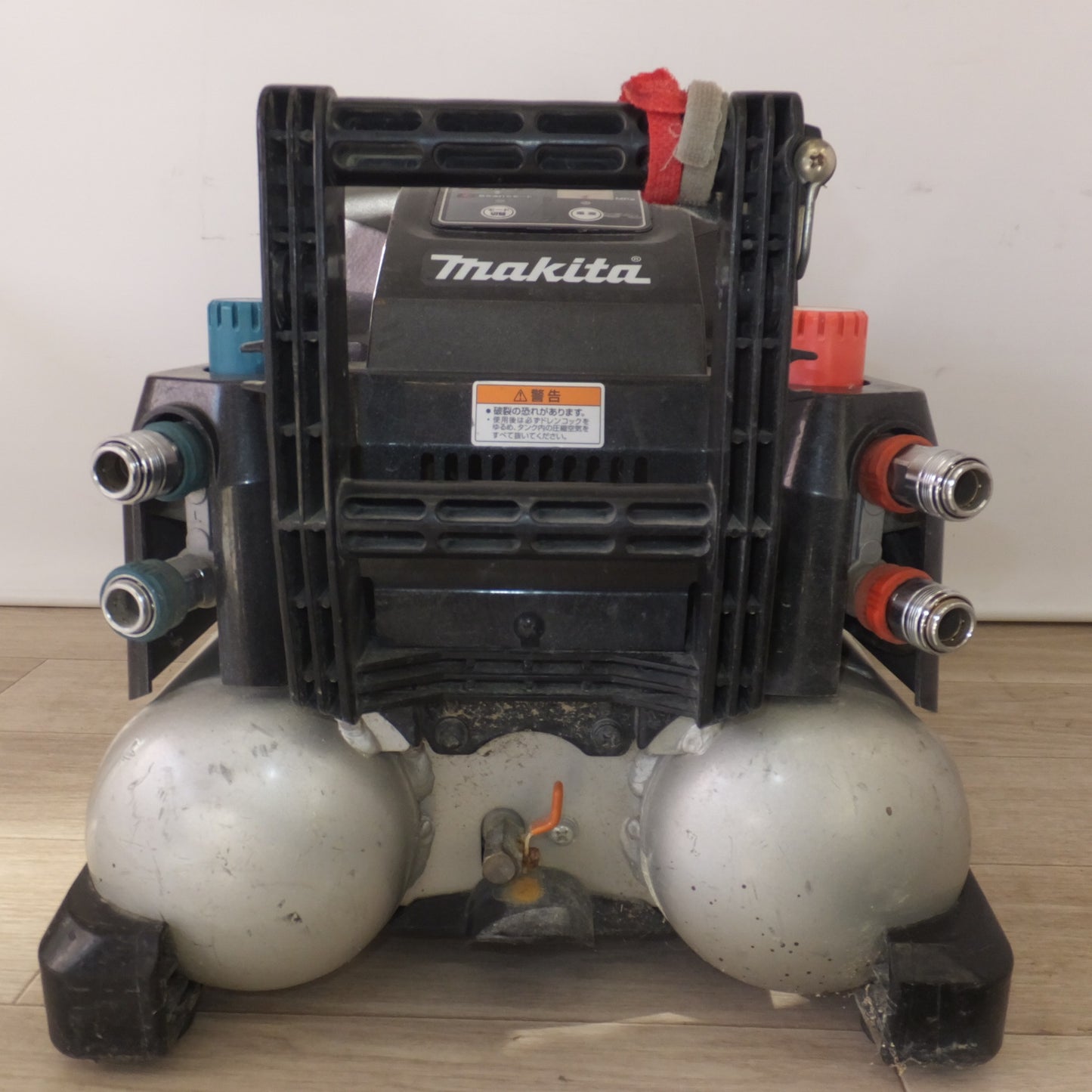 [送料無料] ★マキタ makita エアコンプレッサ AC461XL　11L 1200h 高耐久 Handicon　AC100V 50/60Hz 1300W★