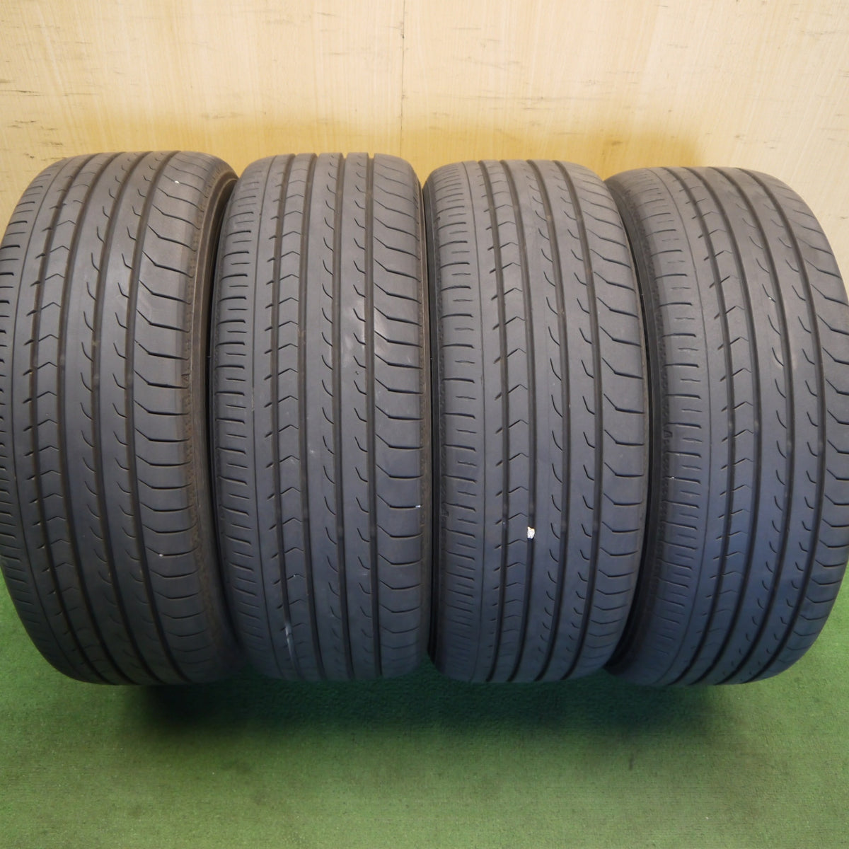バリ溝！22年！9分◎LEONIS TE 215/45R18 ヨコハマ BluEarth-RV RV03 レオニス ブルーアース 18インチ PCD114.3/5H◎6082401Hノ