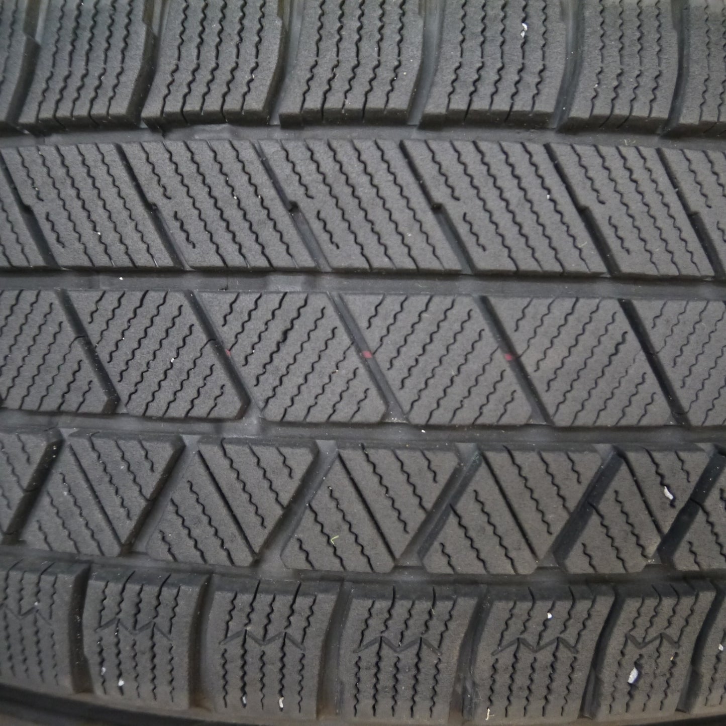 *送料無料* バリ溝！21年！キレイ！9.5分★プリウス 等 195/65R15 スタッドレス ブリヂストン ブリザック VRX3 TOPRUN PCD100/5H★4042408Hス