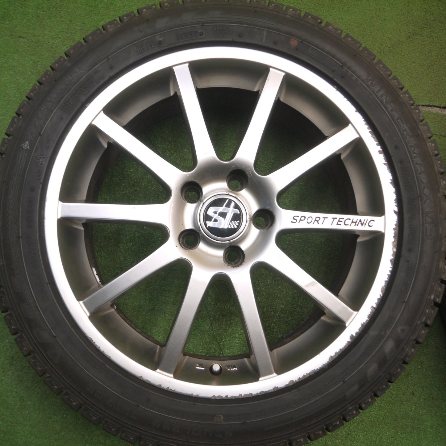 [送料無料] バリ溝！21年！9.5分★ボルボ 等 SPORT TECHNIC 235/45R17 スタッドレス ダンロップ ウインターマックス WM02 スポーツテクニック 17インチ PCD108/5H★5012710Hス