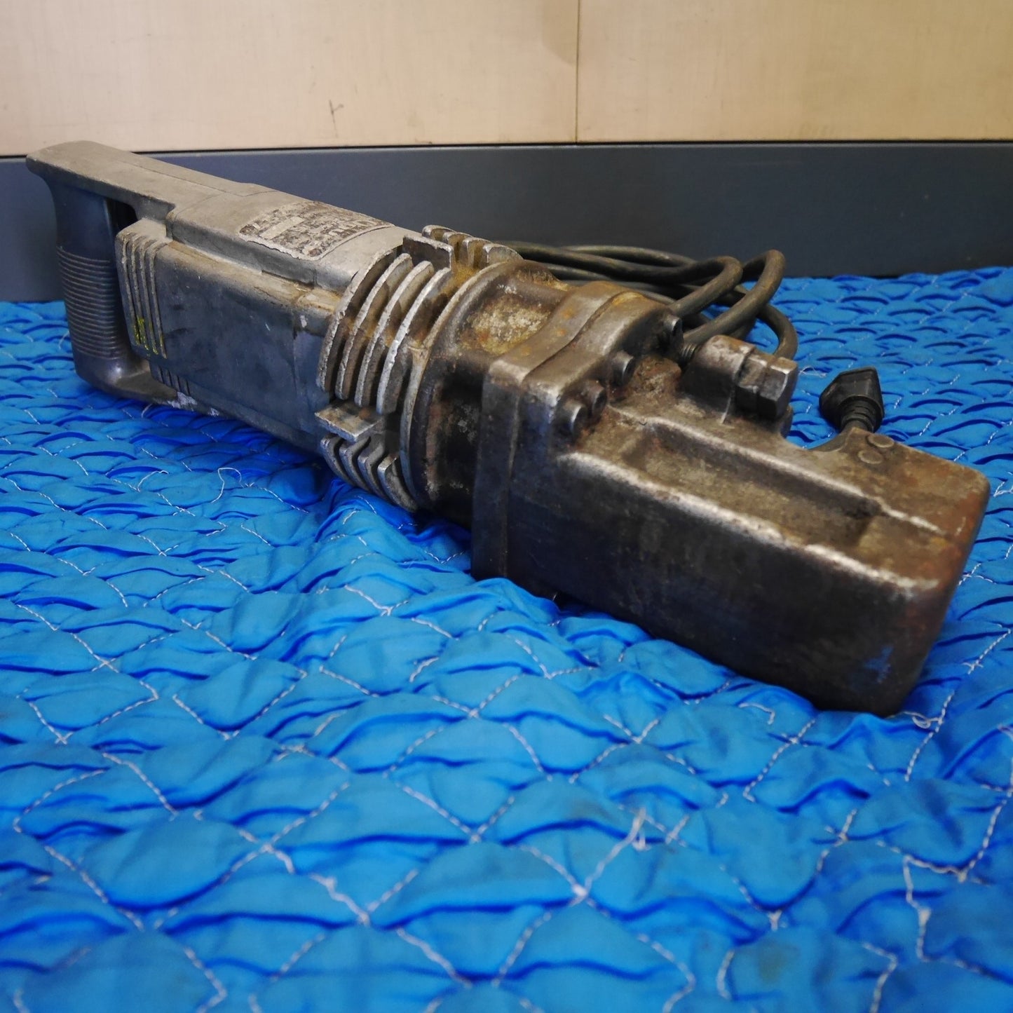 [送料無料] ☆Ogura オグラ 電動 油圧式 鉄筋 カッター HBC-16 電動 工具 切断機 コード式☆