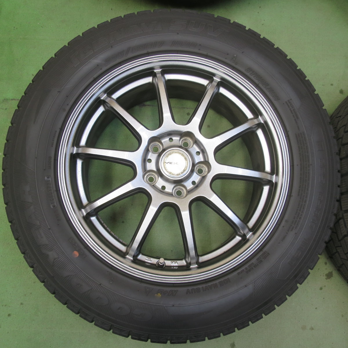 バリ溝！キレイ！9分◎スタッドレス 225/65R17 グッドイヤー アイスナビ SUV V.E.X. VEX 社外 アルミ 17インチ PCD114.3/5H◎6090901イス