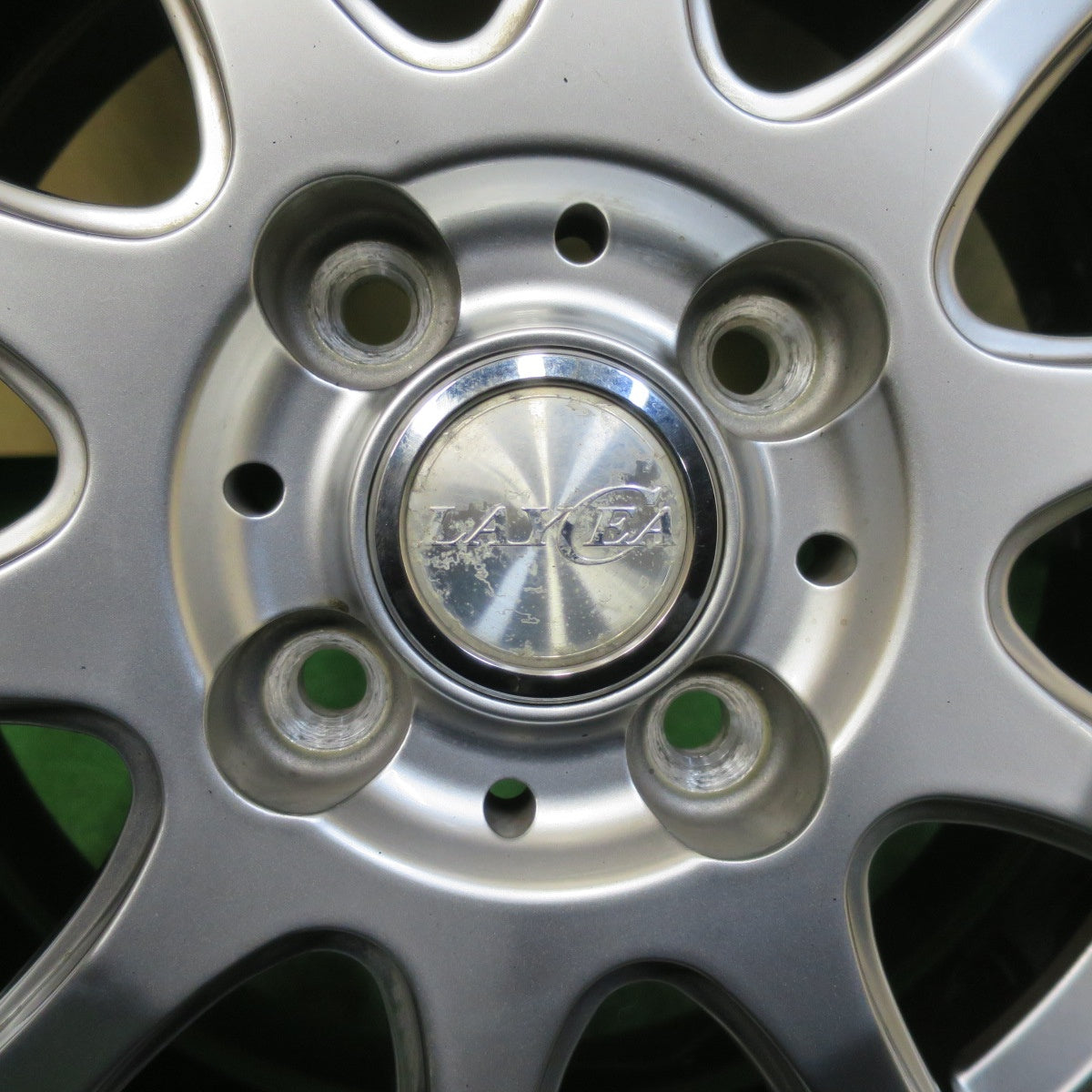 [送料無料] バリ溝！9分★スタッドレス 185/70R14 ヨコハマ アイスガード iG50 プラス LAYCEA レイシア 14インチ PCD100/4H★4102102イス