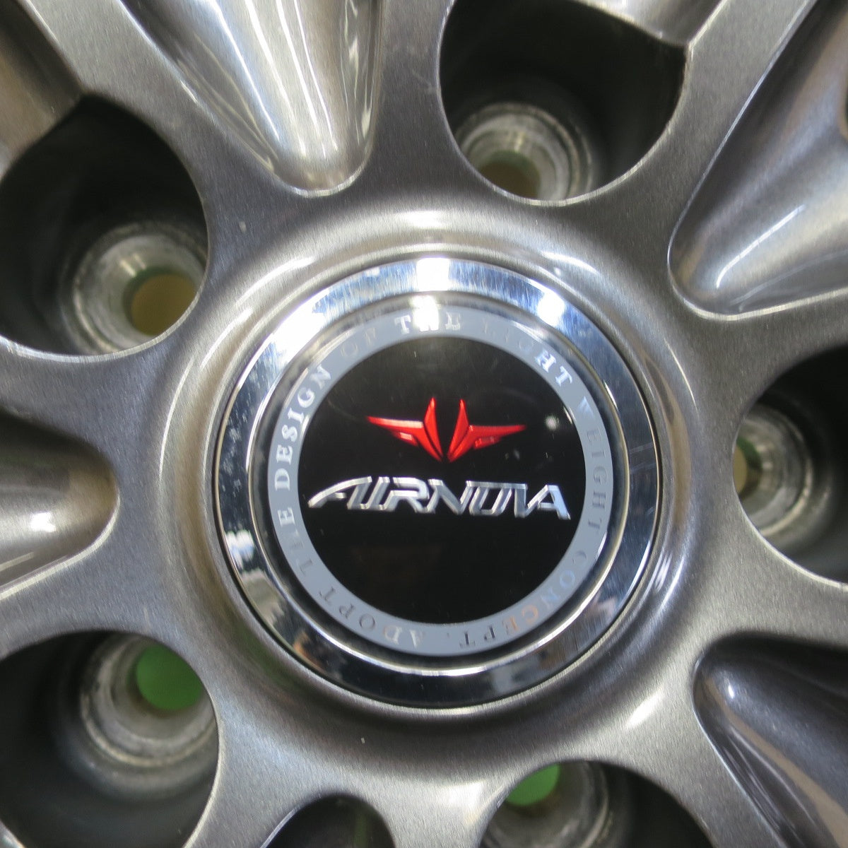 バリ溝！24年！キレイ！9.5分★スタッドレス 225/65R17 ダンロップ ウインターマックス SJ8 SJ8+ AIRNOVA エアノヴァ 17インチ PCD114.3/5H★6041803イノ