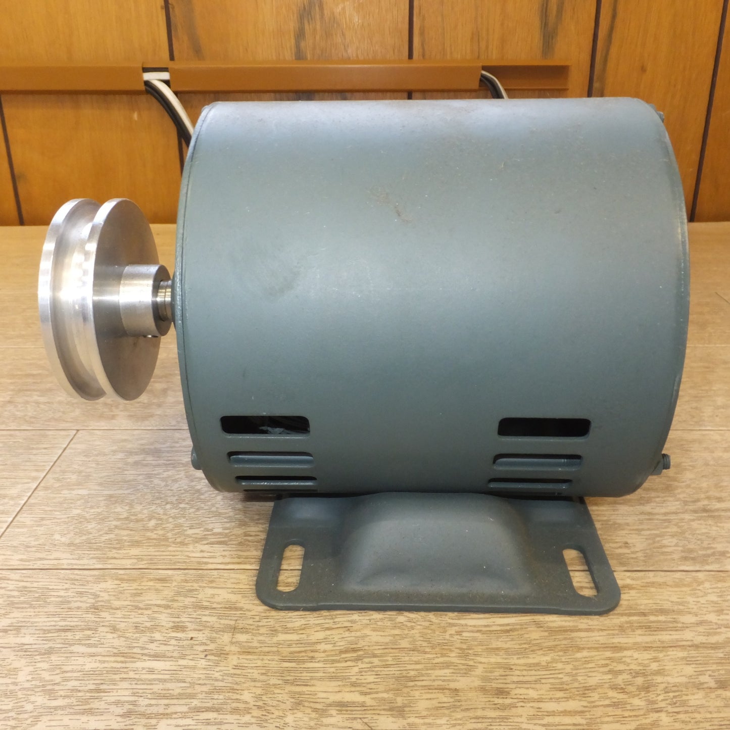 [送料無料] 現状品★北芝電機 TOSHIBA 単相モーター SIK-DBKK8　0.1kW 4POLE 100V 50/60Hz　SPLIT-PHASE-START★