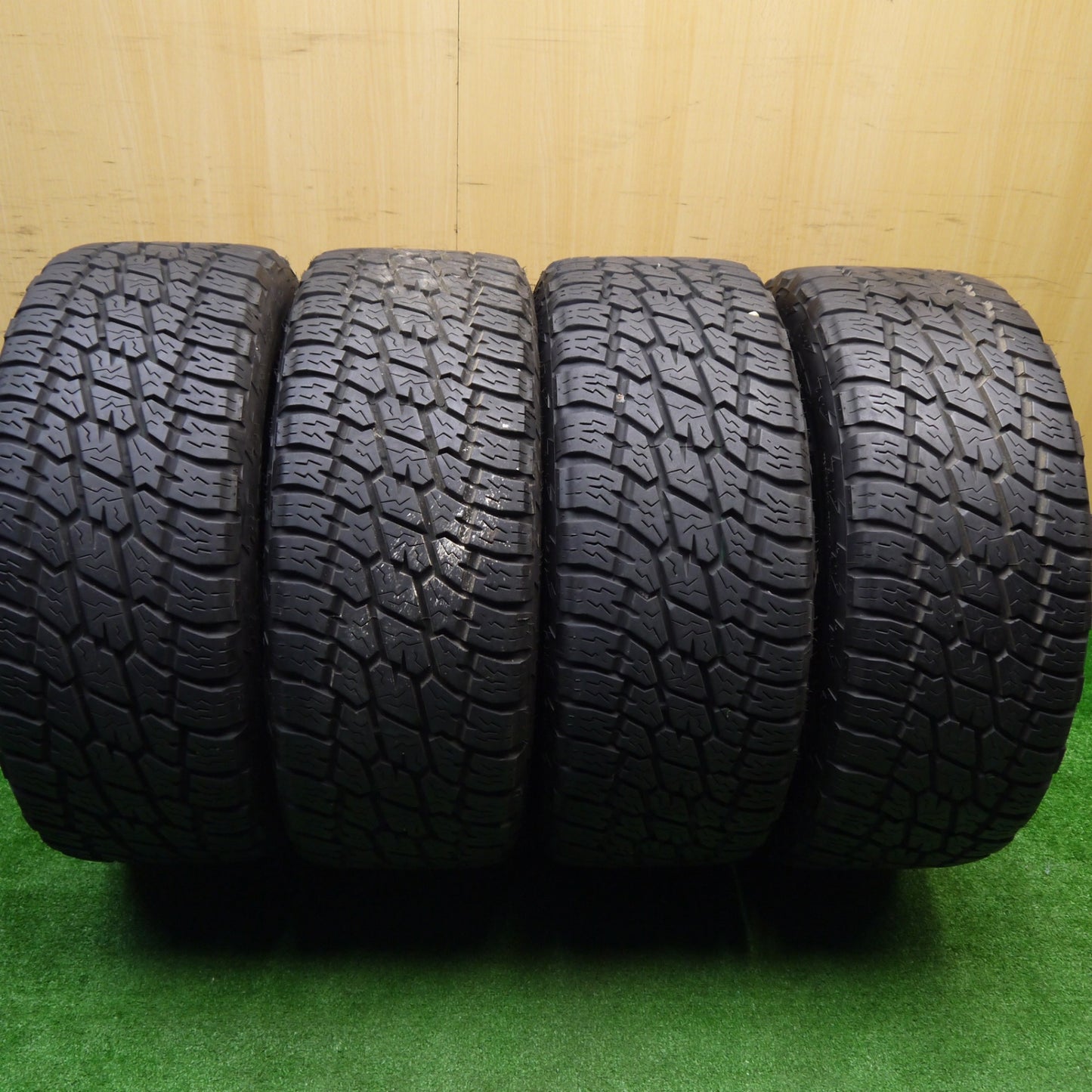 バリ溝！9.5分★KMC XD811 ROCKSTAR2 265/50R20 ニットー TERRA GRAPPLER ALL TERRAIN ロックスター2 PCD135 139.7/6H マルチ★5102102Hノ