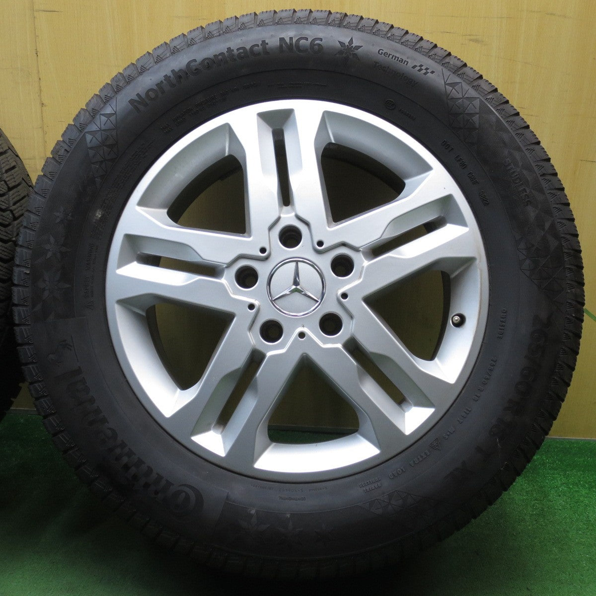 バリ溝！22年！8.5分★ベンツ Gクラス ゲレンデ W463 純正 265/60R18 スタッドレス コンチネンタル ノースコンタクト NC6 18インチ PCD130/5H★5071101NJス