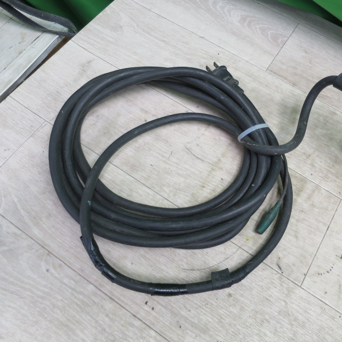 [送料無料] ☆日立 150mm 電気 ディスクグラインダー PD-150 電動 工具 研摩 研磨 機 HITACHI☆