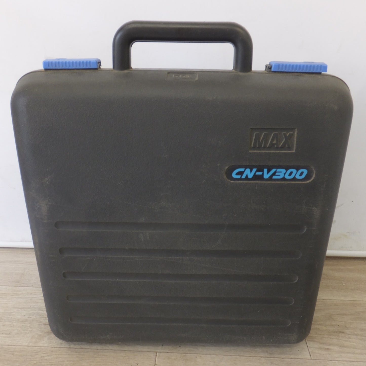 [送料無料] ★マックス MAX 100mm 釘打機 V300 常圧コイルネイラ CN-V300　使用ネイル足長 65～100mm★