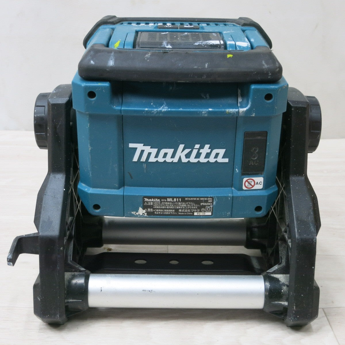 [送料無料] ◆makita マキタ 充電式スタンドライト ML811 14.4V/18V 防塵 防水 ワークライト 本体のみ◆