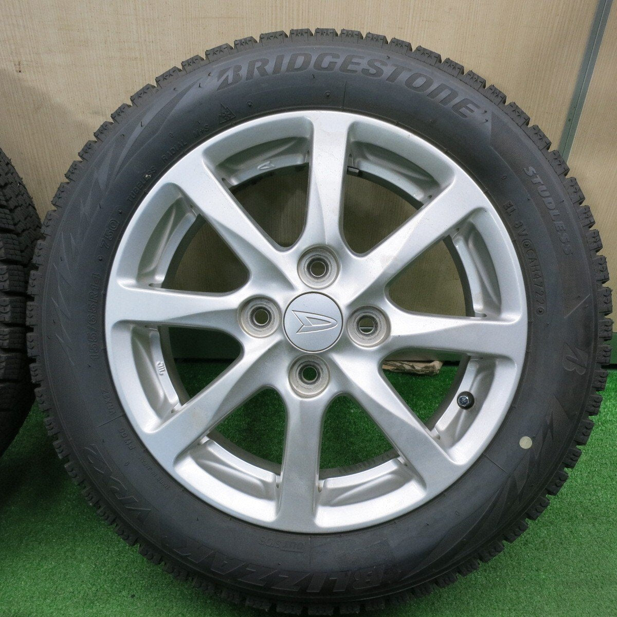 バリ溝！22年！9.5分以上★ダイハツ タント ムーヴ 等 純正 155/65R14 スタッドレス ブリヂストン ブリザック VRX2 14インチ PCD100/4H★4121812TNス
