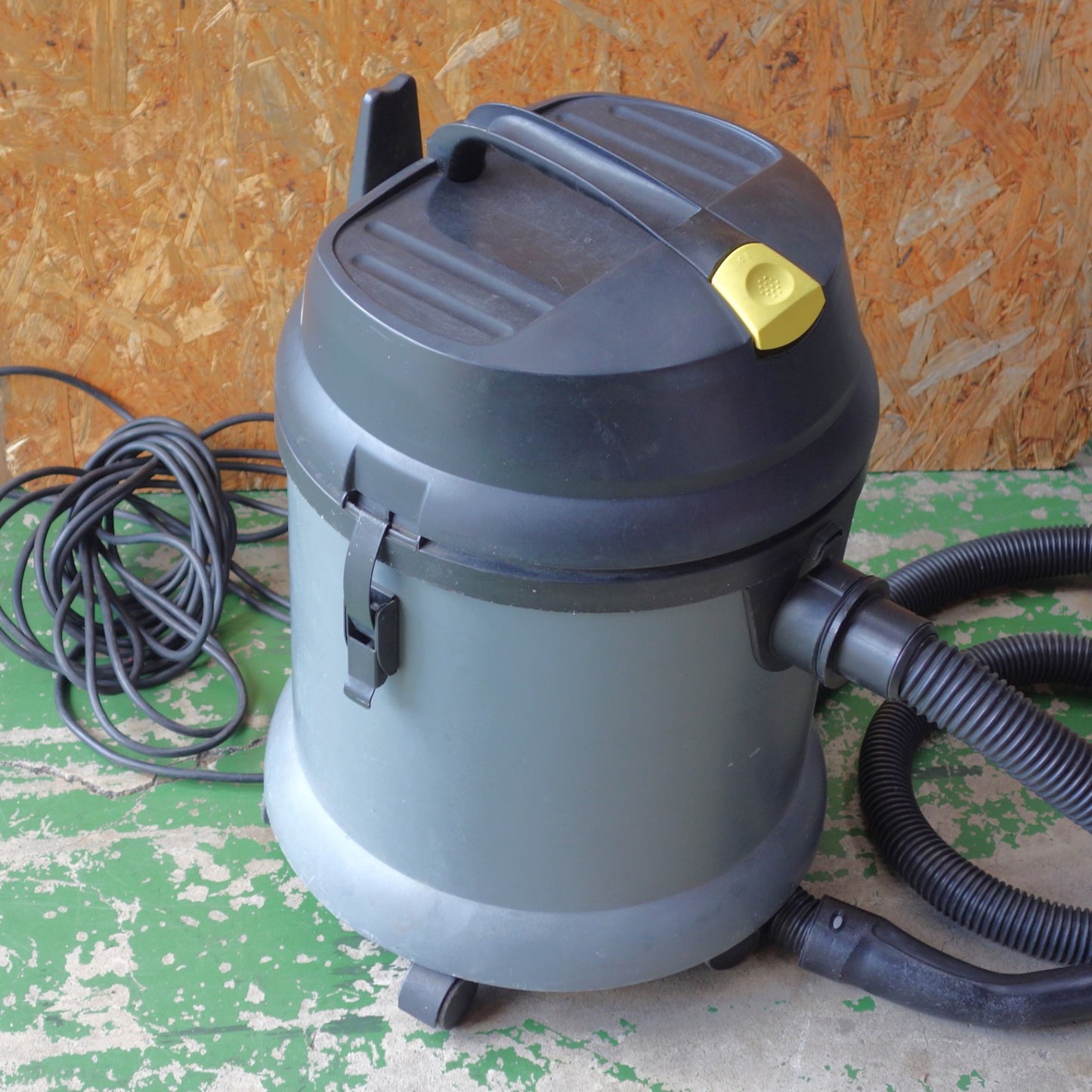 [送料無料] ◆KARCHER ケルヒャー 乾湿両用掃除機 NT27/1 クリーナー 業務用 1.428-521.0 100V 50/60Hz◆