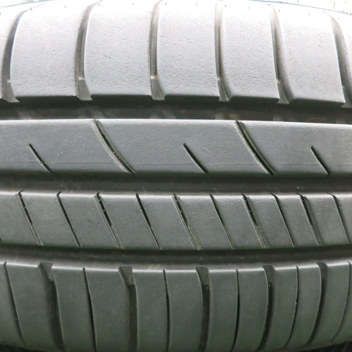 *送料無料* バリ溝！22年！9.5分★175/65R15 グッドイヤー EfficientGrip RVF02 社外 アルミ 15インチ PCD100 114.3/4H マルチ★4050102HAノ