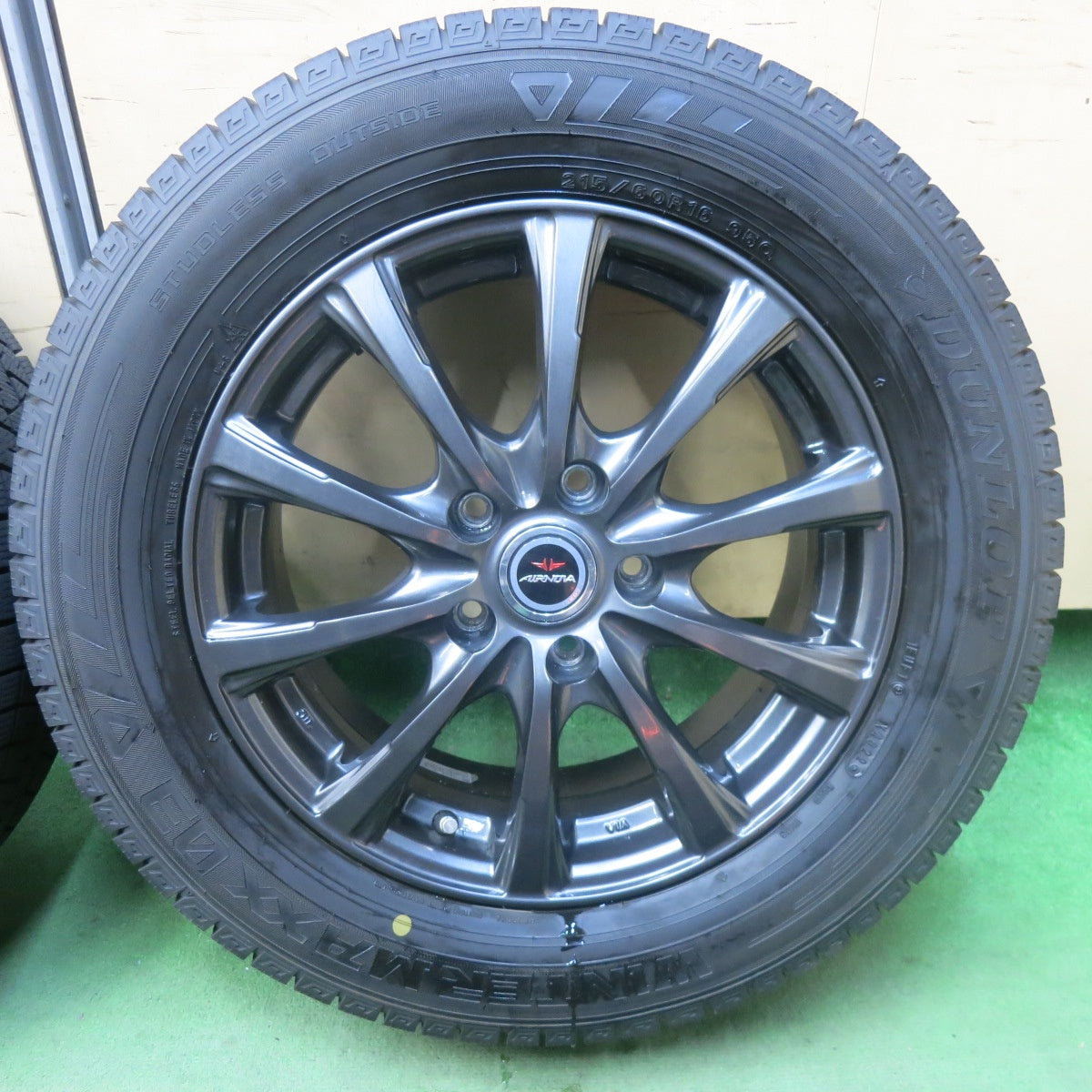 バリ溝！22年！キレイ！9.5分★スタッドレス 215/60R16 ダンロップ ウインターマックス 03 AIRNOVA エアノヴァ 16インチ PCD114.3/5H★5123002SKス