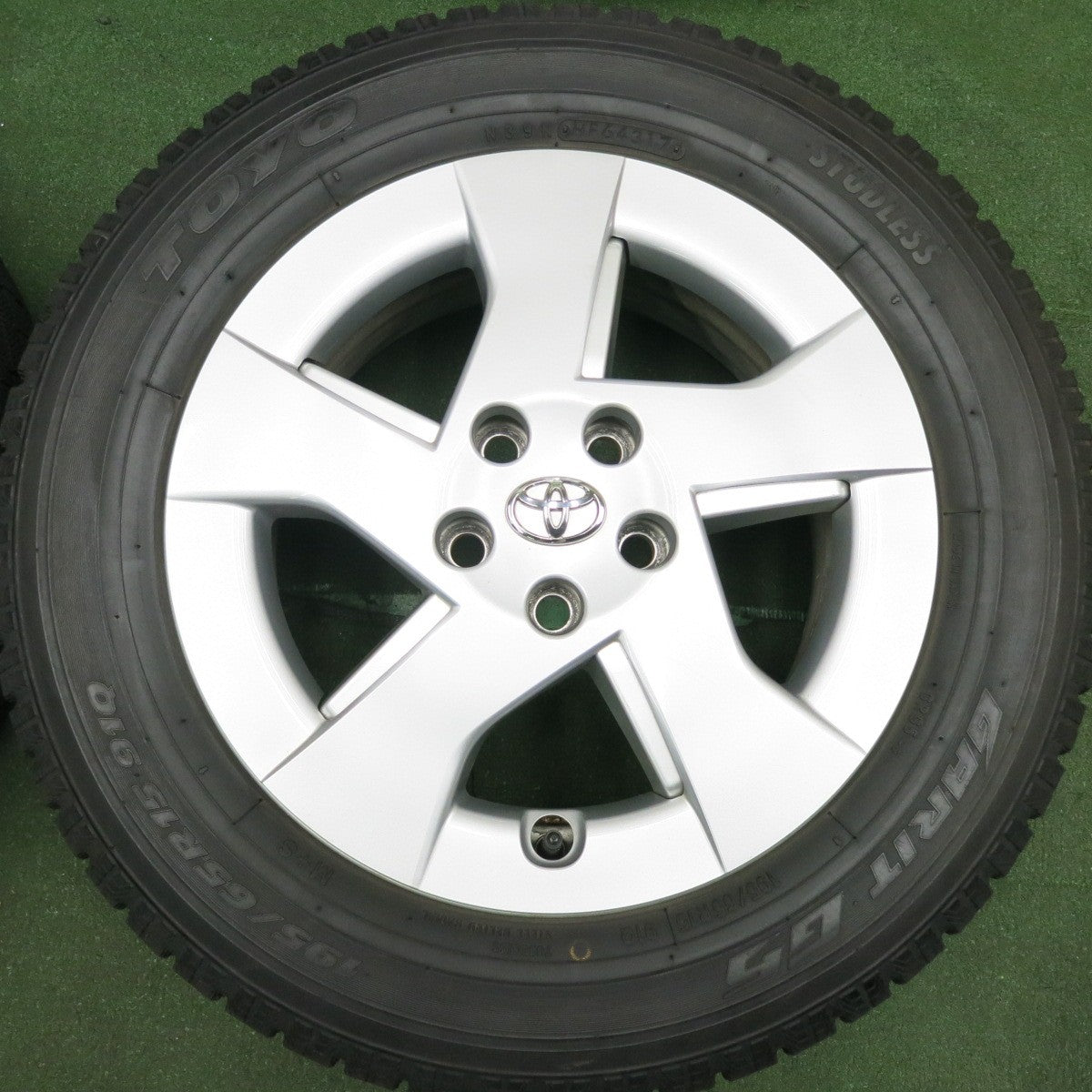 *送料無料* バリ溝！9分★トヨタ 30系 プリウス 純正 195/65R15 スタッドレス トーヨー ガリット G5 15インチ PCD100/5H★4053102HAス