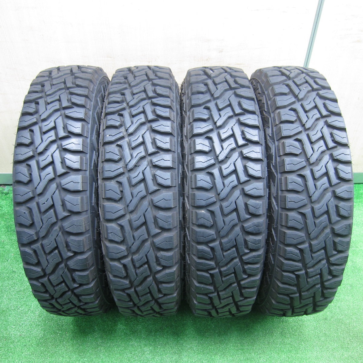 [送料無料] バリ溝！23年！キレイ！9.5分★RAYS DAYTONA FDX-J 185/85R16 トーヨー オープンカントリー R/T ホワイトレター レイズ デイトナ 16インチ PCD139.7/5H★4111803TNノ