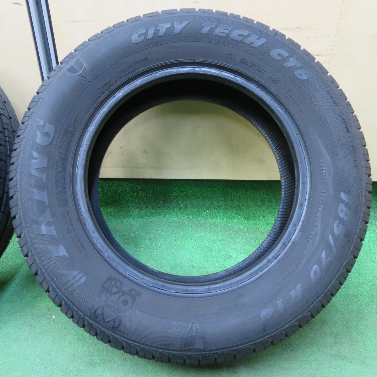[送料無料] バリ溝！22年！ほぼ10分★185/70R14 バイキング CITY TECH CT6 タイヤ 14インチ ノート フリード セレナ 等★5010813イノタ