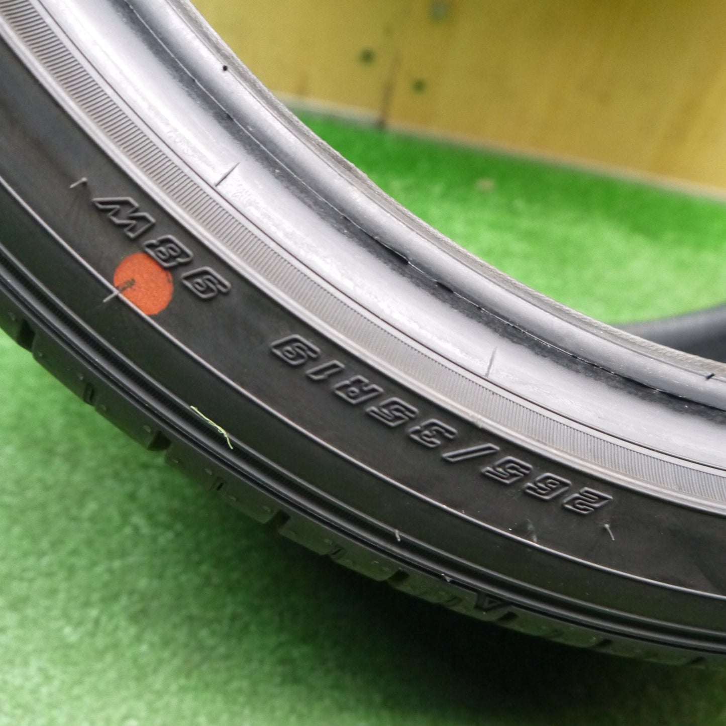 ほぼ未使用！25年！1本★265/35R19 グッドイヤー EfficientGrip Comfort エフィシエントグリップ コンフォート 19インチ BMW M2 等★5120309Hノタ
