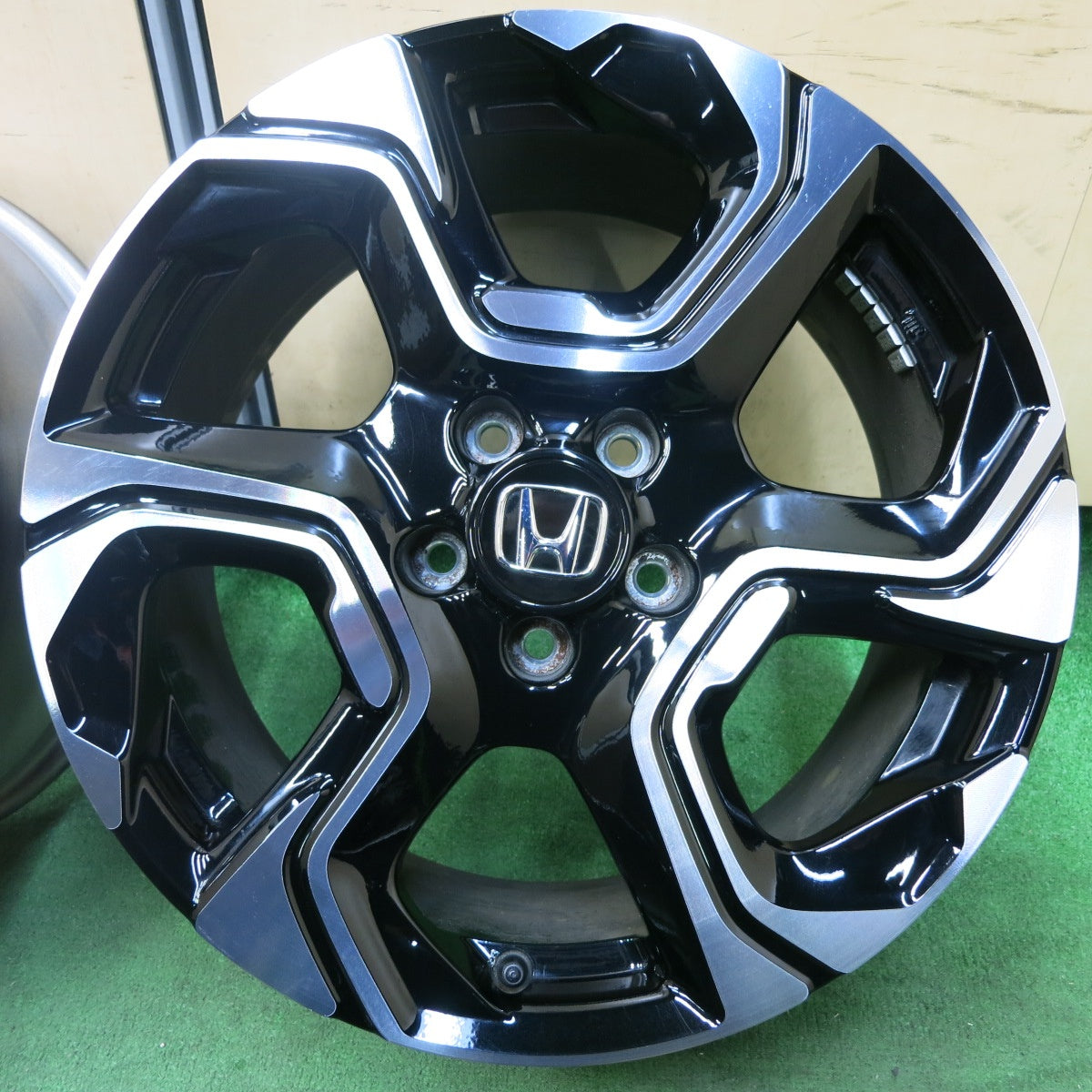 [送料無料] キレイ★ホンダ CR-V 純正 ホイール 18インチ 18×7.5J PCD114.3/5H★4110803SYホ