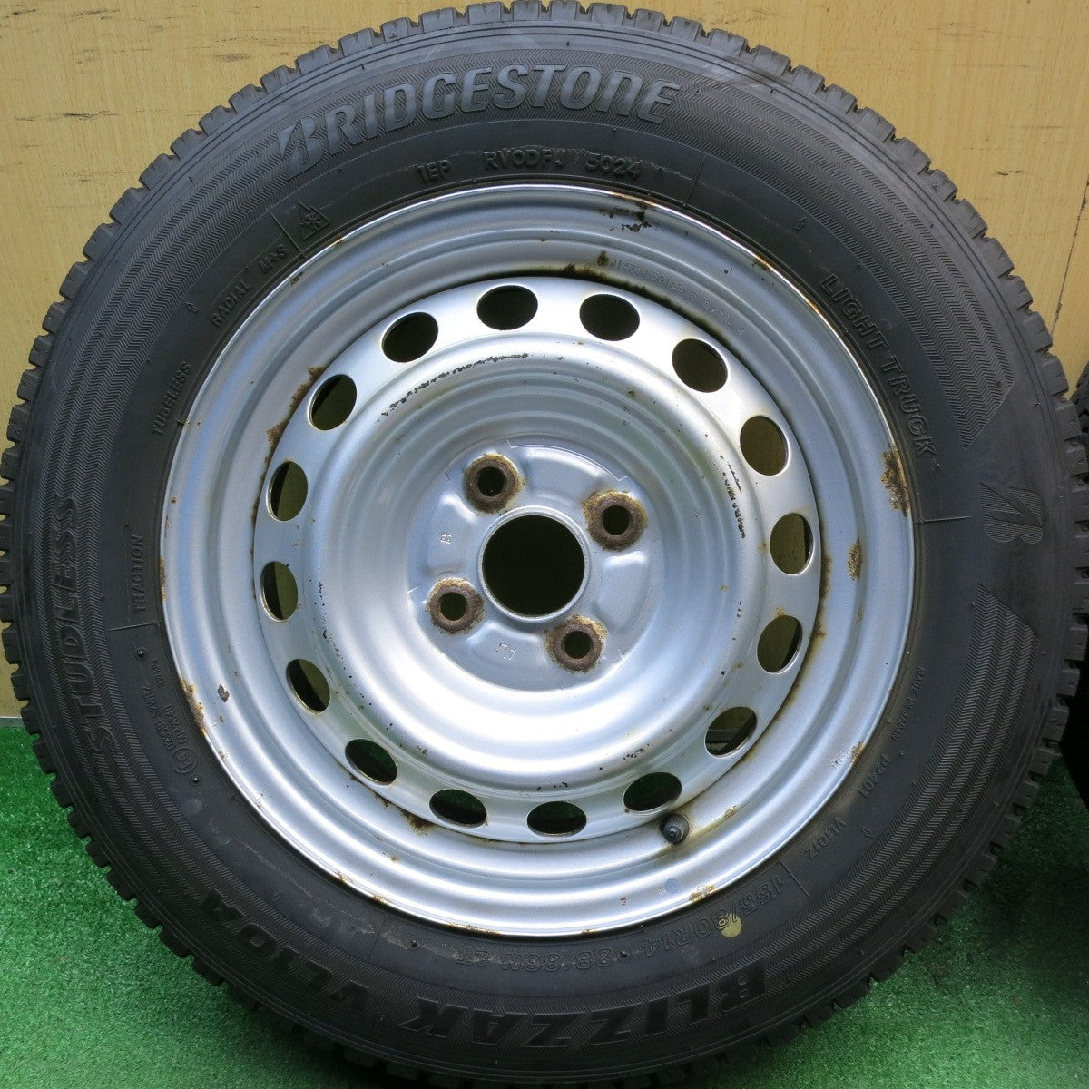バリ溝！24年！9.5分◎スタッドレス 155/80R14 88/86N ブリヂストン ブリザック VL10A スチール ホイール 14インチ PCD100/4H◎6101005HAス