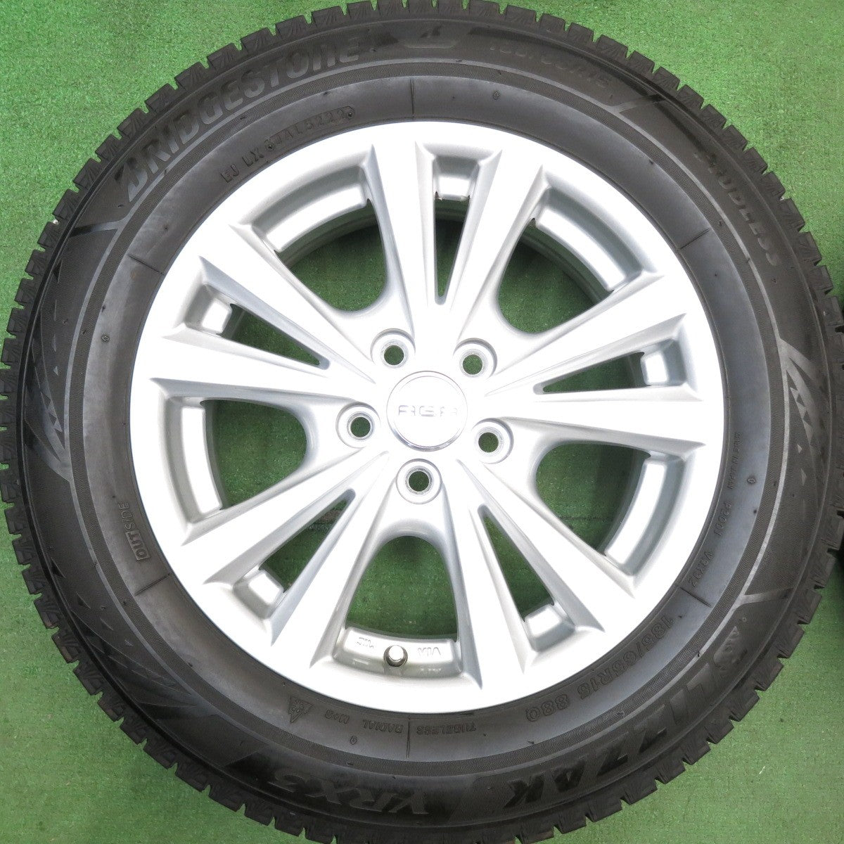 バリ溝！22年！キレイ！9.5分★ワーゲン ポロ 等 AGA Dorf 185/65R15 スタッドレス ブリヂストン ブリザック VRX3 ドルフ 15インチ PCD100/5H★6042610HAス