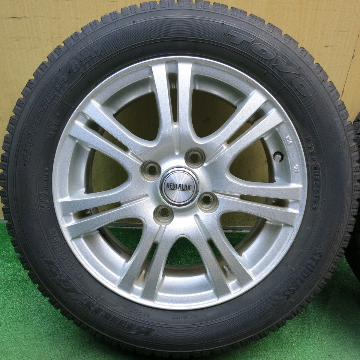 バリ溝！9分◎スタッドレス 175/65R14 トーヨー ガリット G5 REVERLINE リバーライン 14インチ PCD100/4H◎6100309HAス