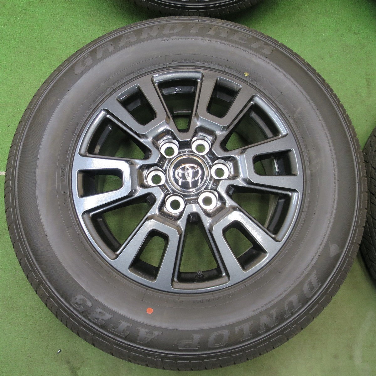 新車外し！25年★トヨタ ランクル 250 VX 純正 265/65R18 ダンロップ AT23 グラントレック 18インチ PCD139.7/6H★6042101NGノ