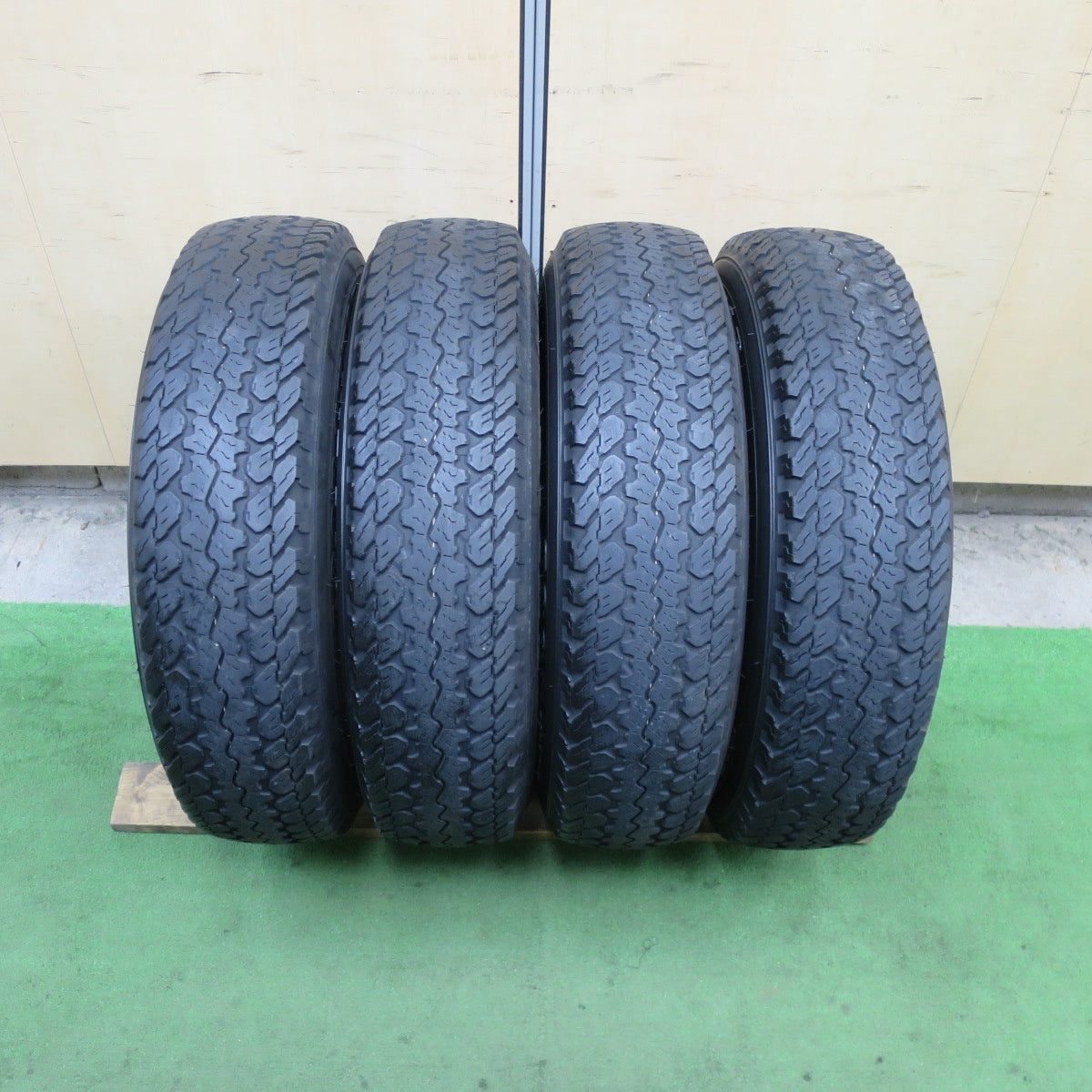 4本価格★スズキ JB23 ジムニー 純正 175/80R16 グッドイヤー ラングラー AT/S 16インチ PCD139.7/5H★6042704TTノ
