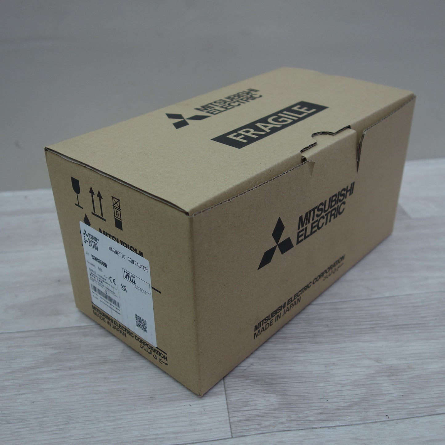 [送料無料] 未使用☆三菱 電磁接触器 可逆式電磁接触器 S-2XT80 AC200V MAGNETIC CONTACTOR 電磁開閉器☆