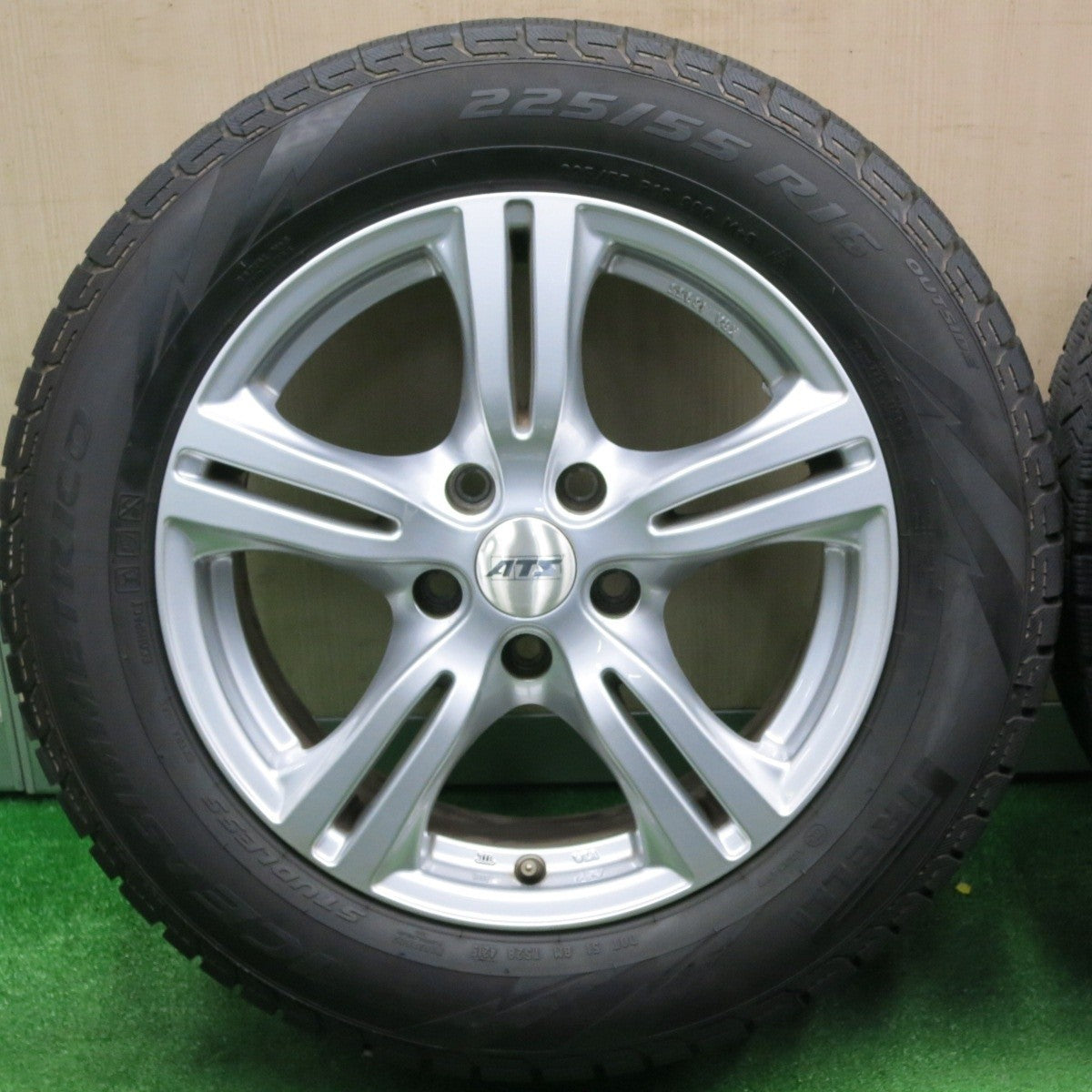 バリ溝！キレイ！9分★アウディ等 ATS ペガサス 225/55R16 スタッドレス ピレリ アイスアシンメトリコ PCD112/5H★4111404NJス