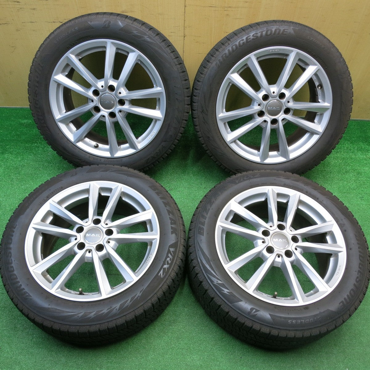 4本価格！22年★ベンツ 等 MAK BREMEN 215/55R17 スタッドレス ブリヂストン ブリザック VRX2 ブレーメン 17インチ PCD112/5H★5110905HAス
