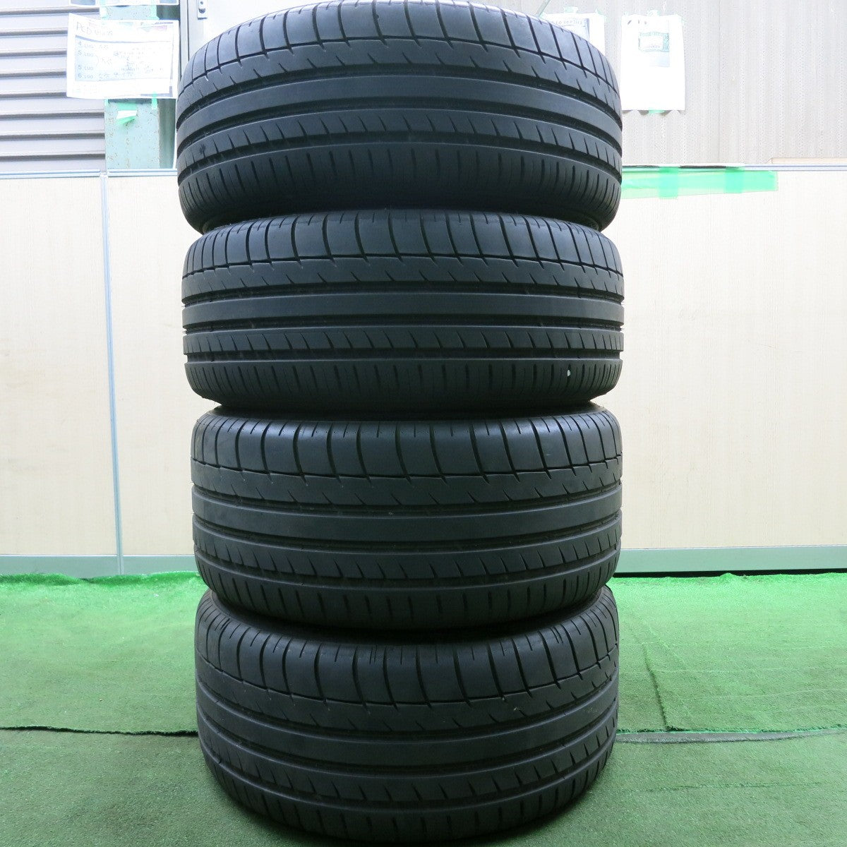 【新品】TRIANGLE SPORTEX TSH11 235/35R19 91Y 19インチ 夏タイヤ 2本 22年製 Audi/R8 ベンツ/Aクラス VW/ゴルフ プリウス等　(VTF030) 単品タイヤ1本 《 トライアングル 》 SPORTEX TSH11 [ 275/30R19 96Y
