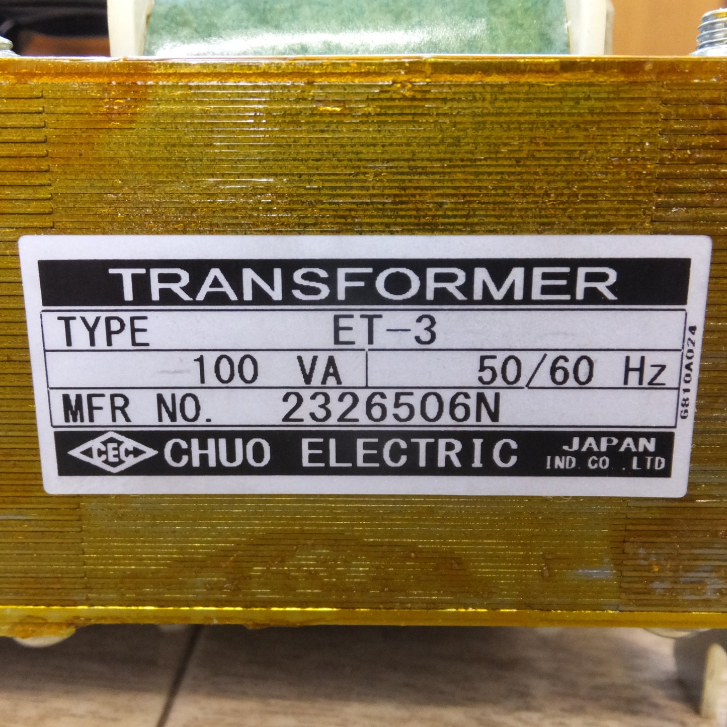 [送料無料] 未使用★中央電機 CEC 単相乾式変圧器 ETシリーズ ET-3　100VA 50/60Hz　TRANSFORMER★