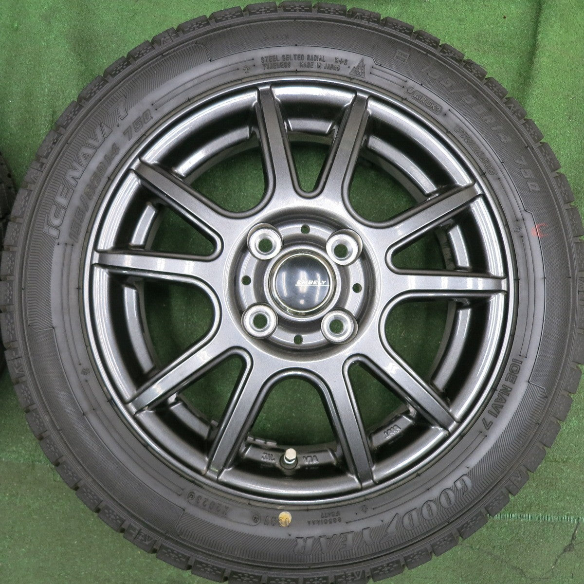 *送料無料* バリ溝！23年！キレイ！ほぼ10分★スタッドレス 155/65R14 グッドイヤー アイスナビ7 EMBELY 14インチ PCD100/4H★4062805HAス