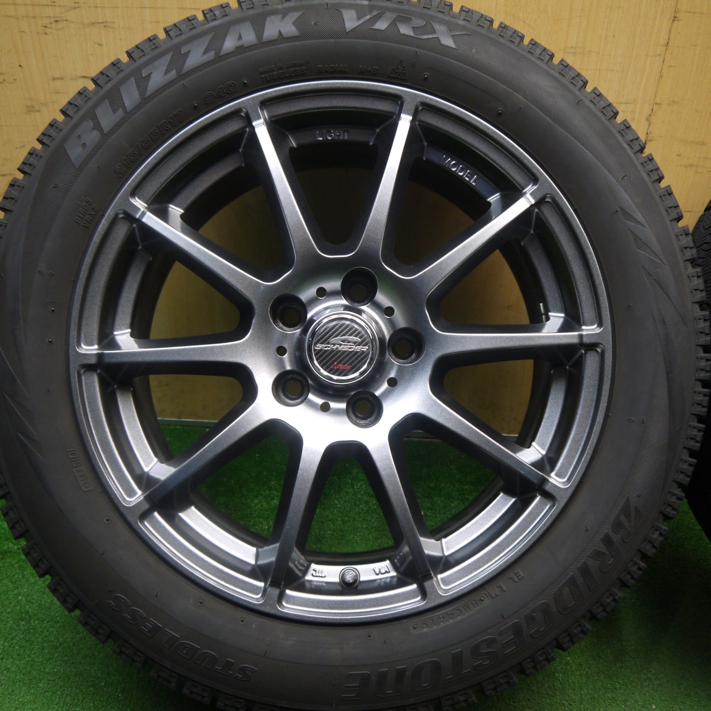 キレイ★スタッドレス 215/55R17 ブリヂストン ブリザック VRX SCHNEIDER シュナイダー 17インチ PCD114.3/5H★6041001Hス