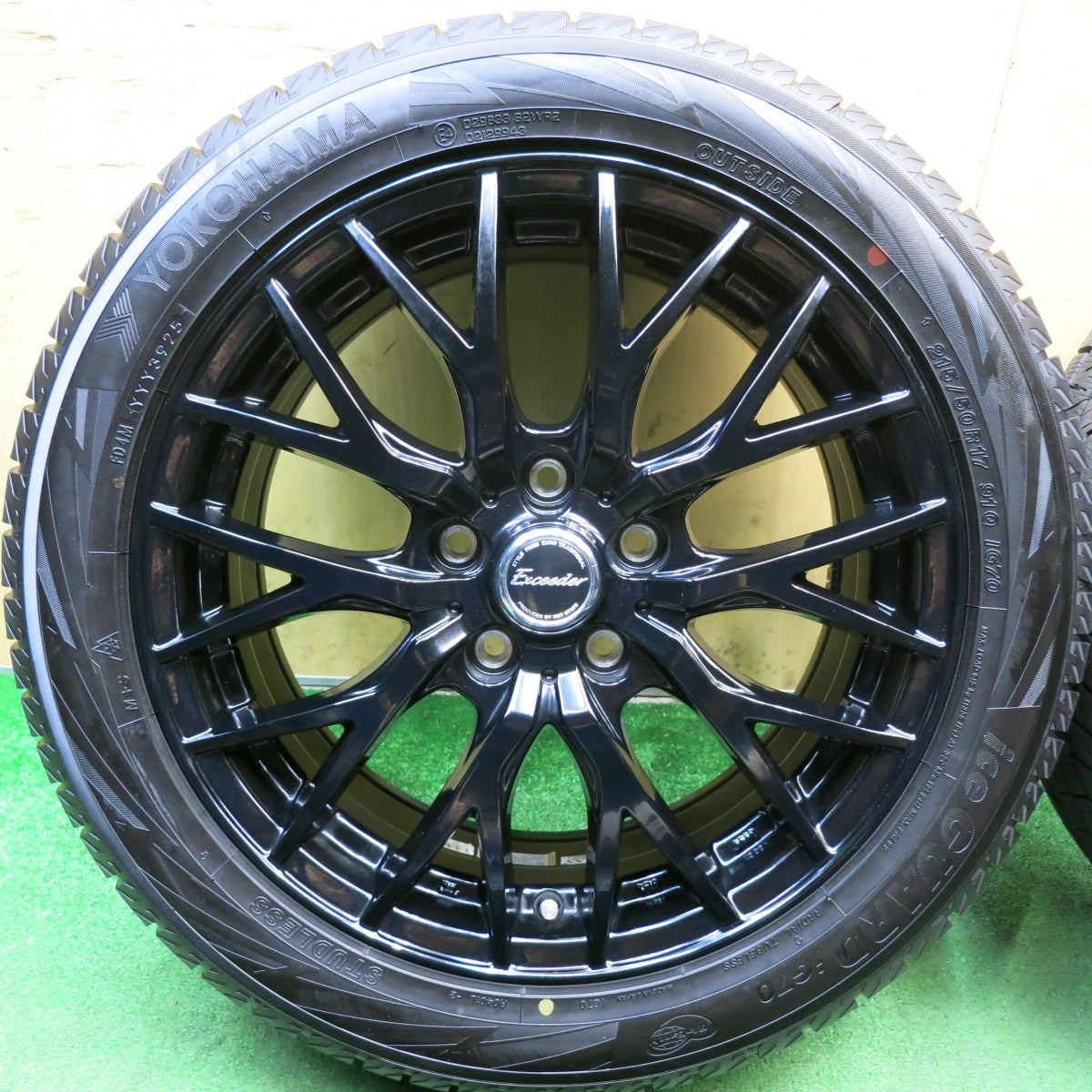 バリ溝！25年！キレイ！9.5分以上◎スタッドレス 215/50R17 ヨコハマ アイスガード iG70 Exceeder エクシーダー 17インチ PCD114.3/5H◎6092408HAス