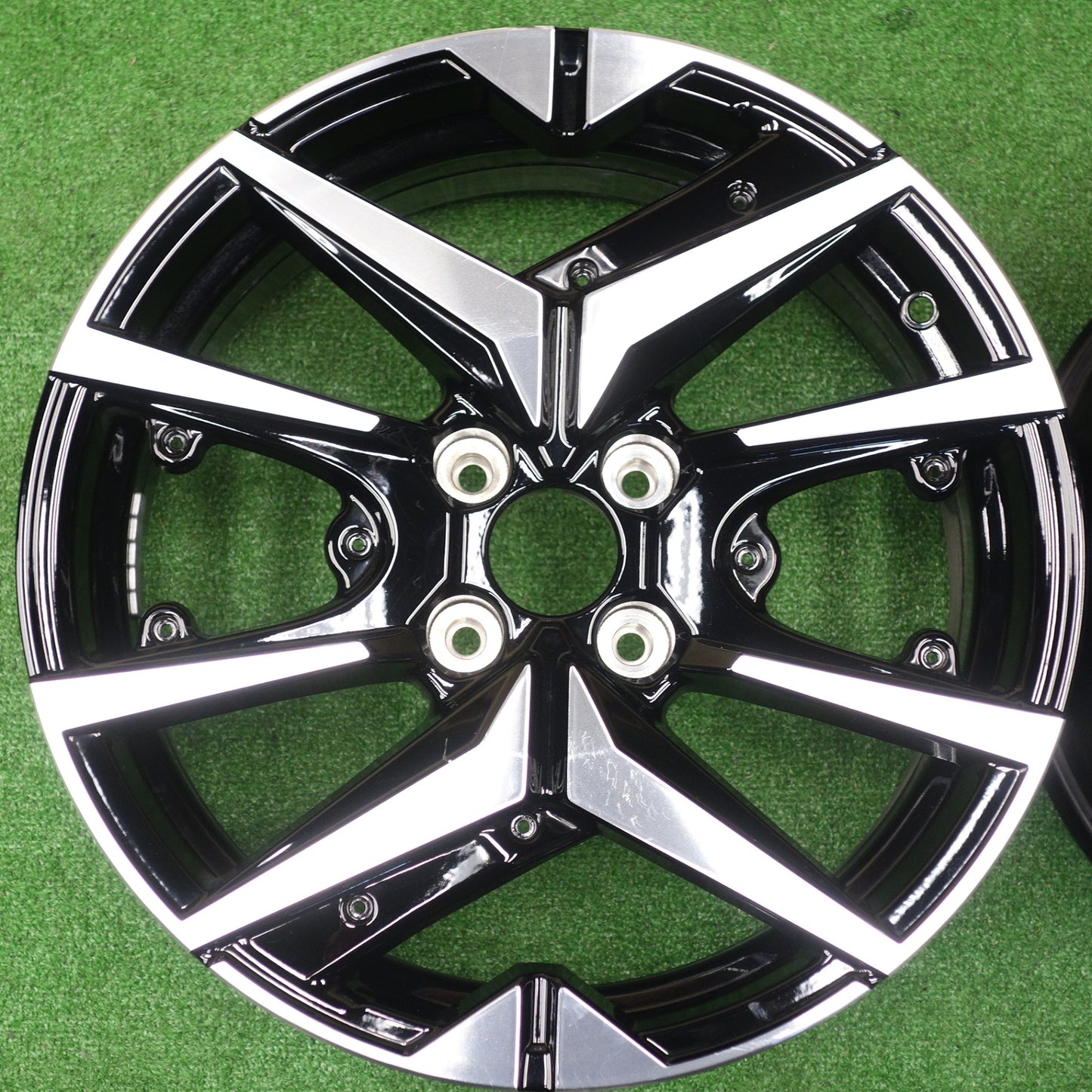 4本価格★プジョー 208 GT 純正 MOPAR ホイール 17インチ 17×7J PCD108/4H★5121402KTホ